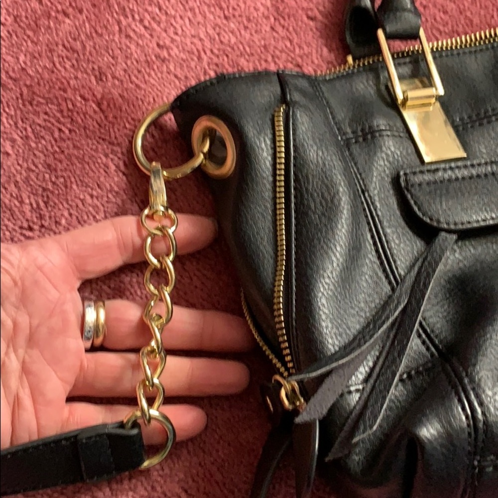Steve Madden gold hardware purse zip sides EUC